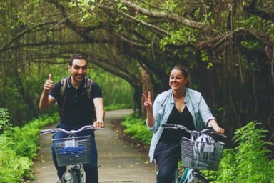 Hanoi - Lan Ha bay - Cat Ba Island - Viet Hai village (L, D)